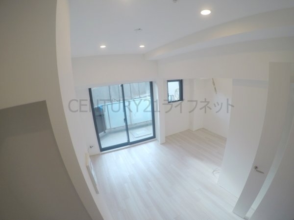シーズンフラッツ梅田イースト