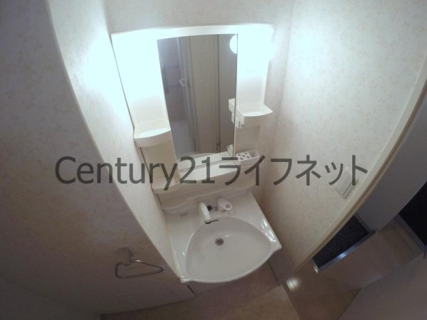 大阪市淀川区西中島４丁目のマンション