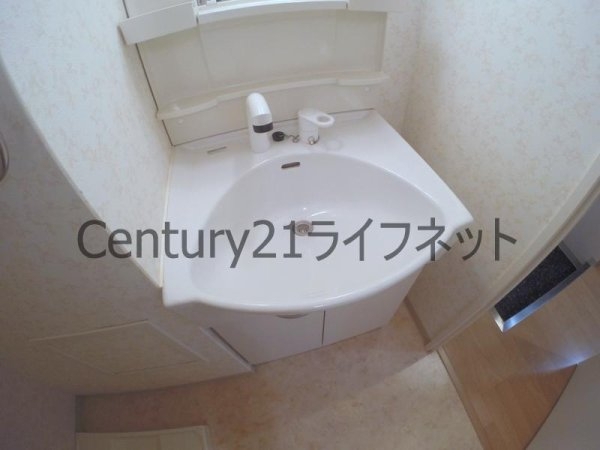 大阪市淀川区西中島４丁目のマンション