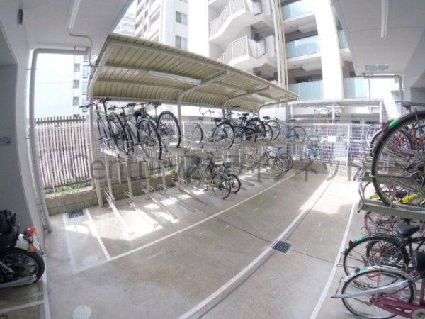 エスリード南森町駅前