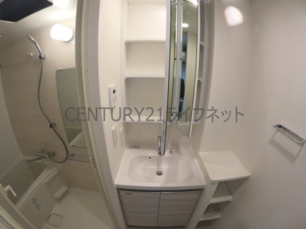コンフォリアリヴ江坂江の木町Q