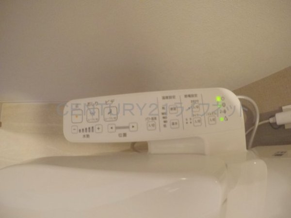 コンフォリアリヴ江坂江の木町Q