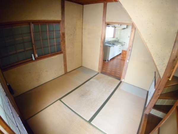 姫室町貸家