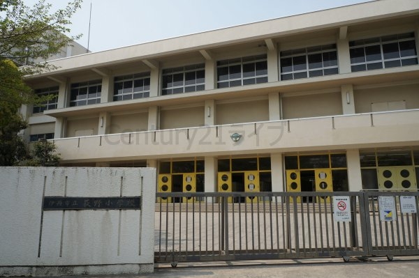 長楽園第2マンション(伊丹市立荻野小学校)