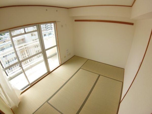 池田市八王寺１丁目のマンション