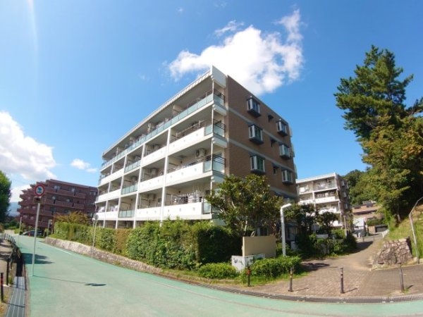 池田市五月丘２丁目のマンション