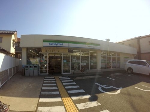 森本ハイツ(ファミリーマート箕面瀬川二丁目店)