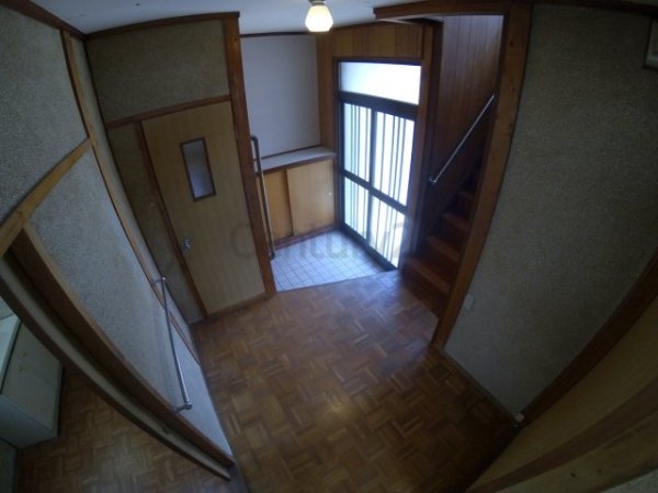 門戸岡田町貸家A棟