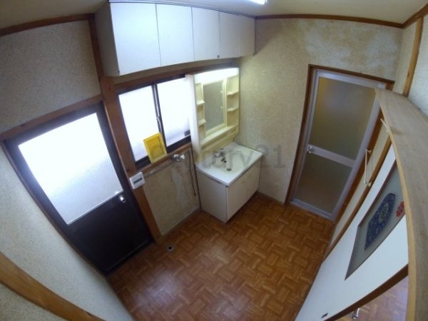 門戸岡田町貸家A棟