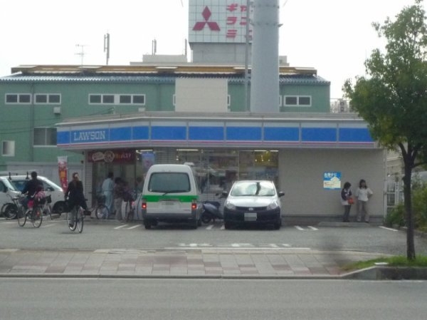 メゾン三宅２(ローソン　宝塚高司一丁目店)