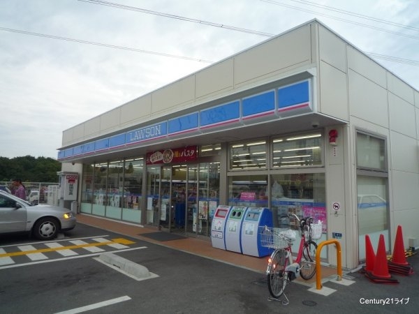 伊藤ガーデンハイツ(ローソン宝塚山本丸橋二丁目店)