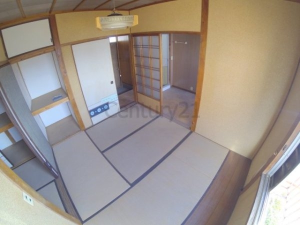 八番館