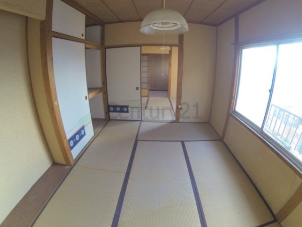 八番館