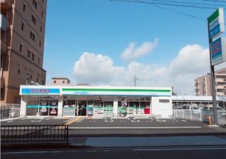 花屋敷日進ビル(ファミリーマート川西能勢口駅北店)