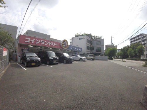 赤崎ビル(クリーニングノムラ 売布東の町店)