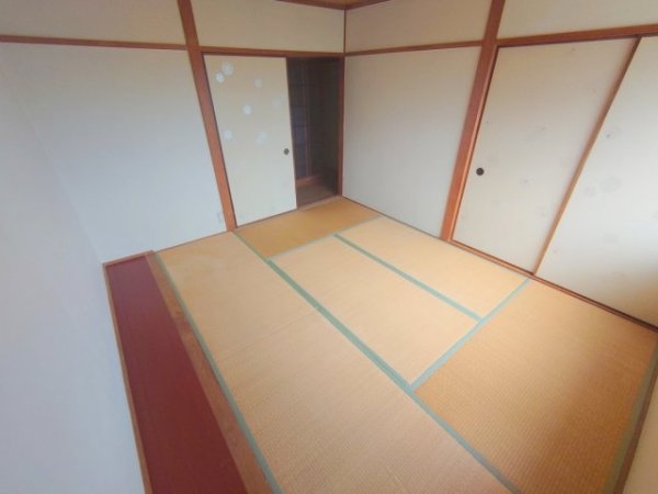 荻野西2丁目テラスハウス
