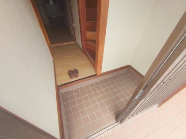 荻野西2丁目テラスハウス
