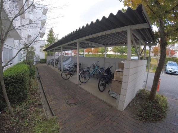 東山台ハイツ205号棟
