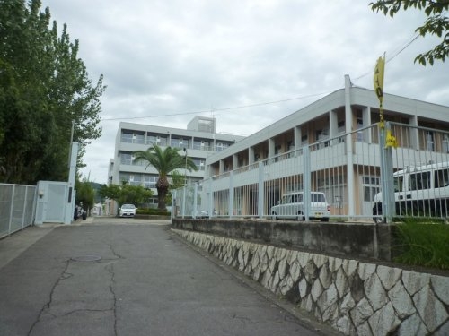 ツーディハウス(箕面市立第三中学校)