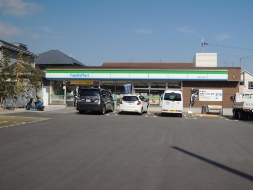 パセオ仁川(ファミリーマート西宮段上町北店)