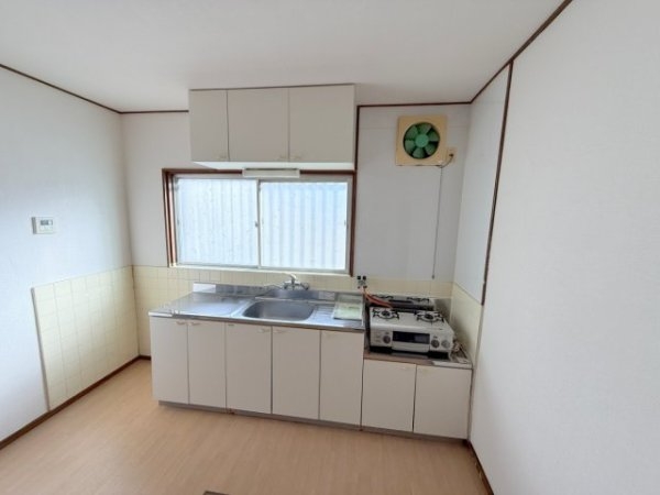 多田院2丁目貸家