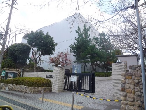 雲雀丘山手1丁目戸建(雲雀丘学園小学校)