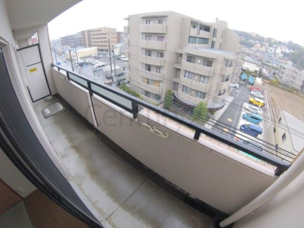 ファミリアル門戸