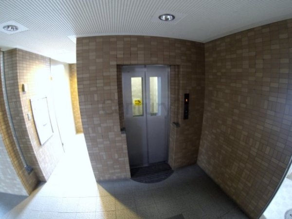 ファミリアル門戸
