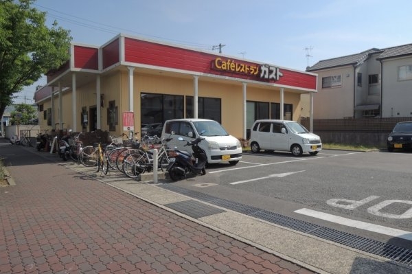 パース宝塚A棟(ガスト 伊丹荒牧店)