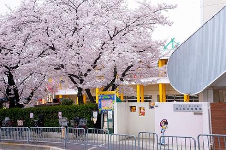 ロイヤルクイーンズパーク池田(旧オーティーハイツ池田)(池田旭丘幼稚園)