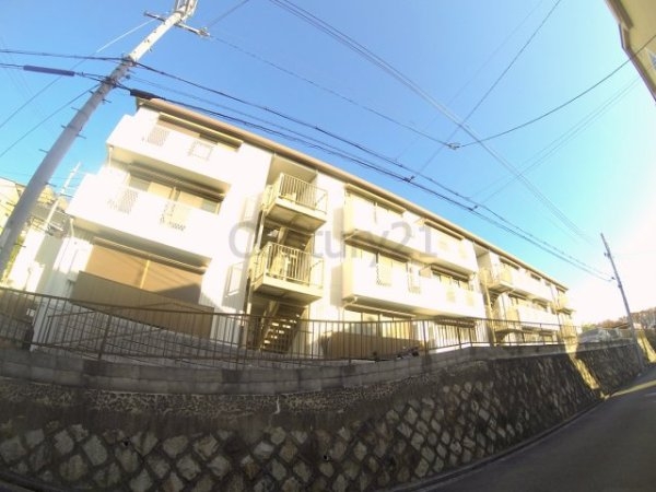 ロイヤルクイーンズパーク池田（旧オーティーハイツ池田）