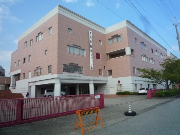 島上マンション南棟(大阪芸術大学短期大学)
