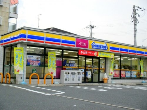 グリーンハイツ(ミニストップ伊丹瑞穂町店)