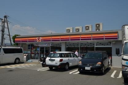 久代2丁目テラスハウス(サークルK川西加茂六丁目店)