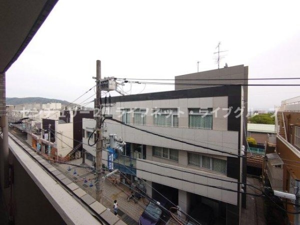エスリード雲雀丘花屋敷