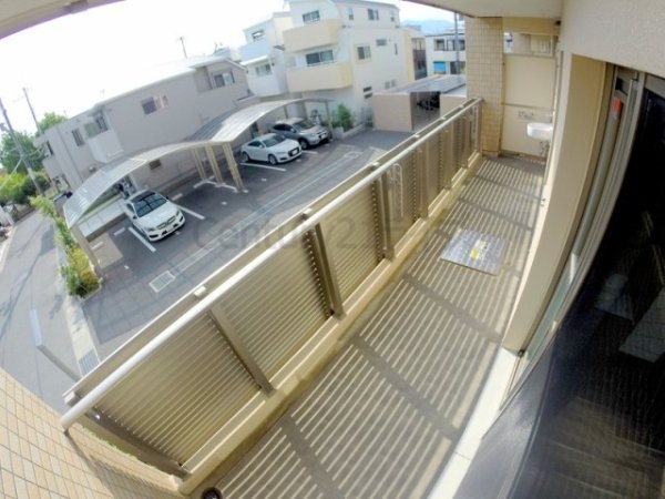 Domingo甲東園