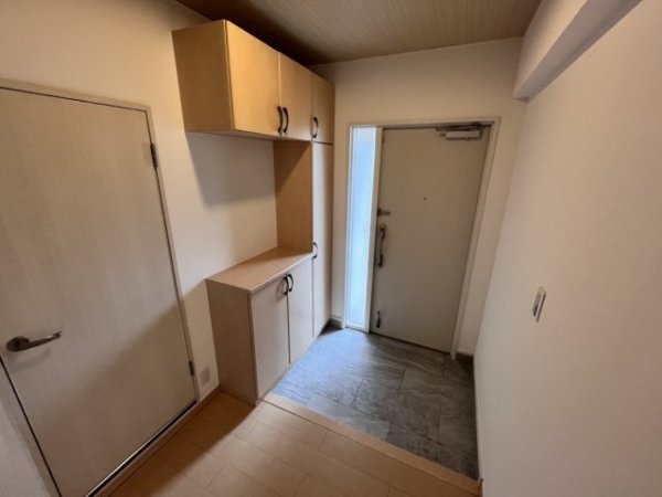 シェラビア東山台二番街211号棟