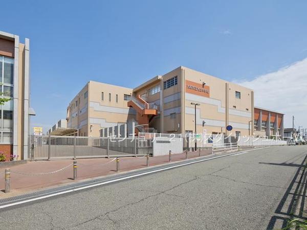 大和市深見台４丁目のアパート(大和市立光丘中学校)
