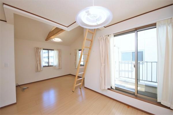 大和市深見台４丁目のアパート