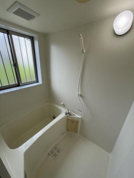 大和市深見台4丁目のアパート(バス)