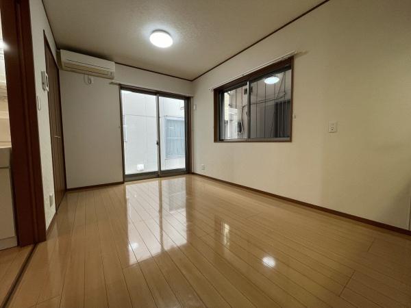 大和市深見台4丁目のアパート(リビング)