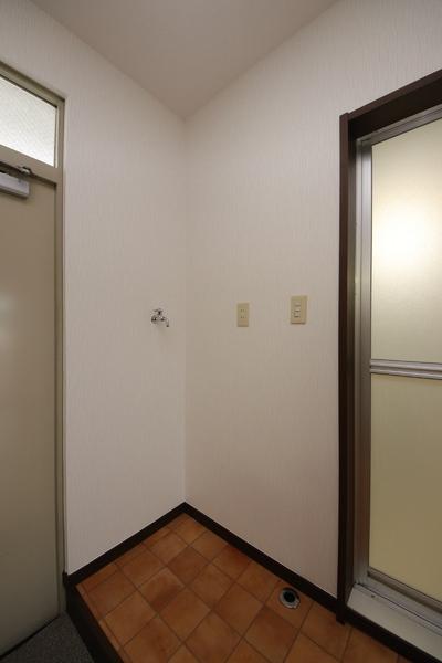 厚木市妻田東３丁目のアパート