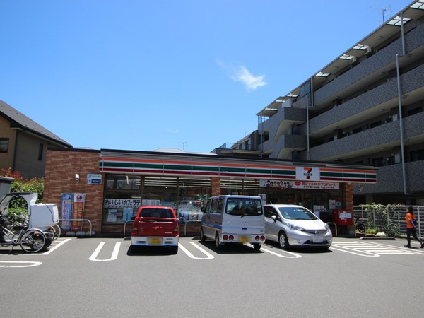 座間市相武台３丁目のアパート(セブンイレブン座間相武台東店)