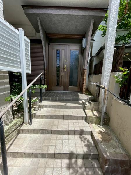 横浜市南区弘明寺町の貸家