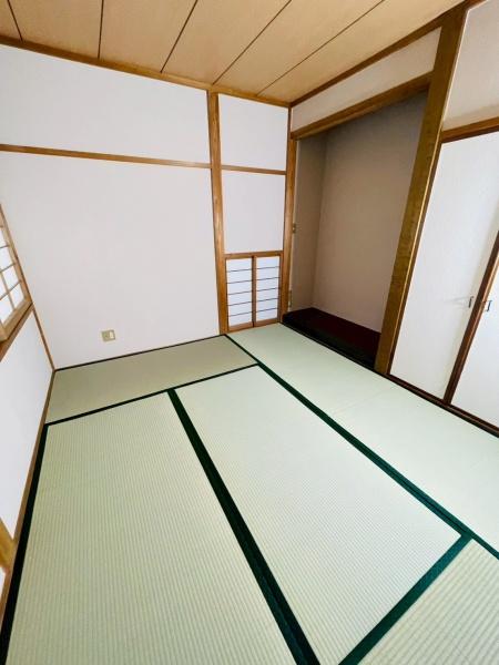 座間市南栗原６丁目の貸家