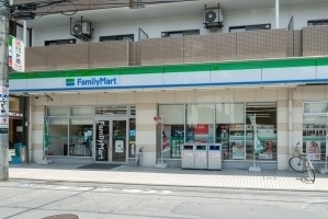 大和市西鶴間１丁目のマンション(ファミリーマート南林間店)