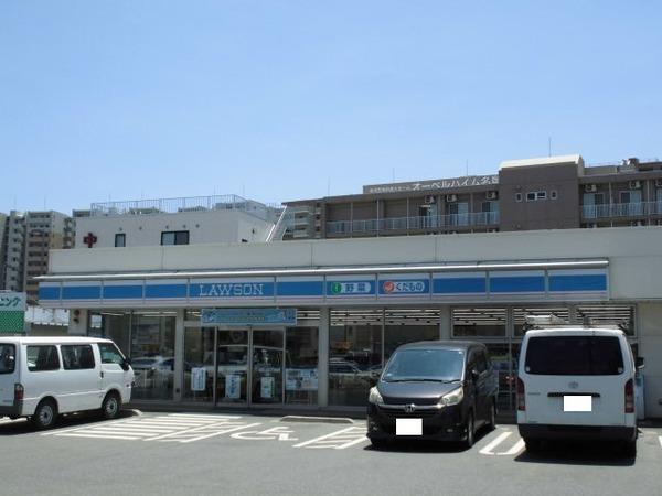 ルミエール千早(ローソン福岡名島三丁目店)