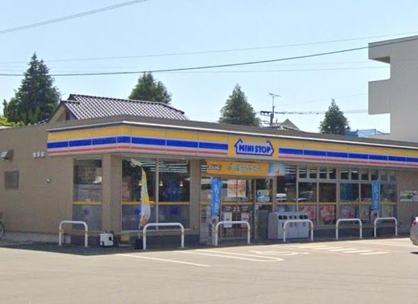 Bellacollina香椎(ミニストップ福岡香椎6丁目店)