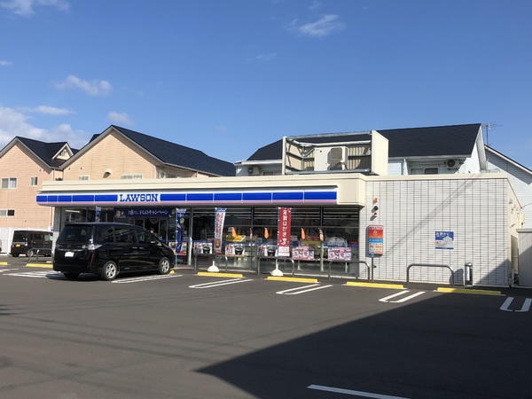 ブランシュール松崎(ローソン福岡松崎三丁目店)
