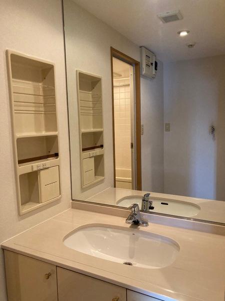 藤和ライブタウン名島(洗面台・洗面所)